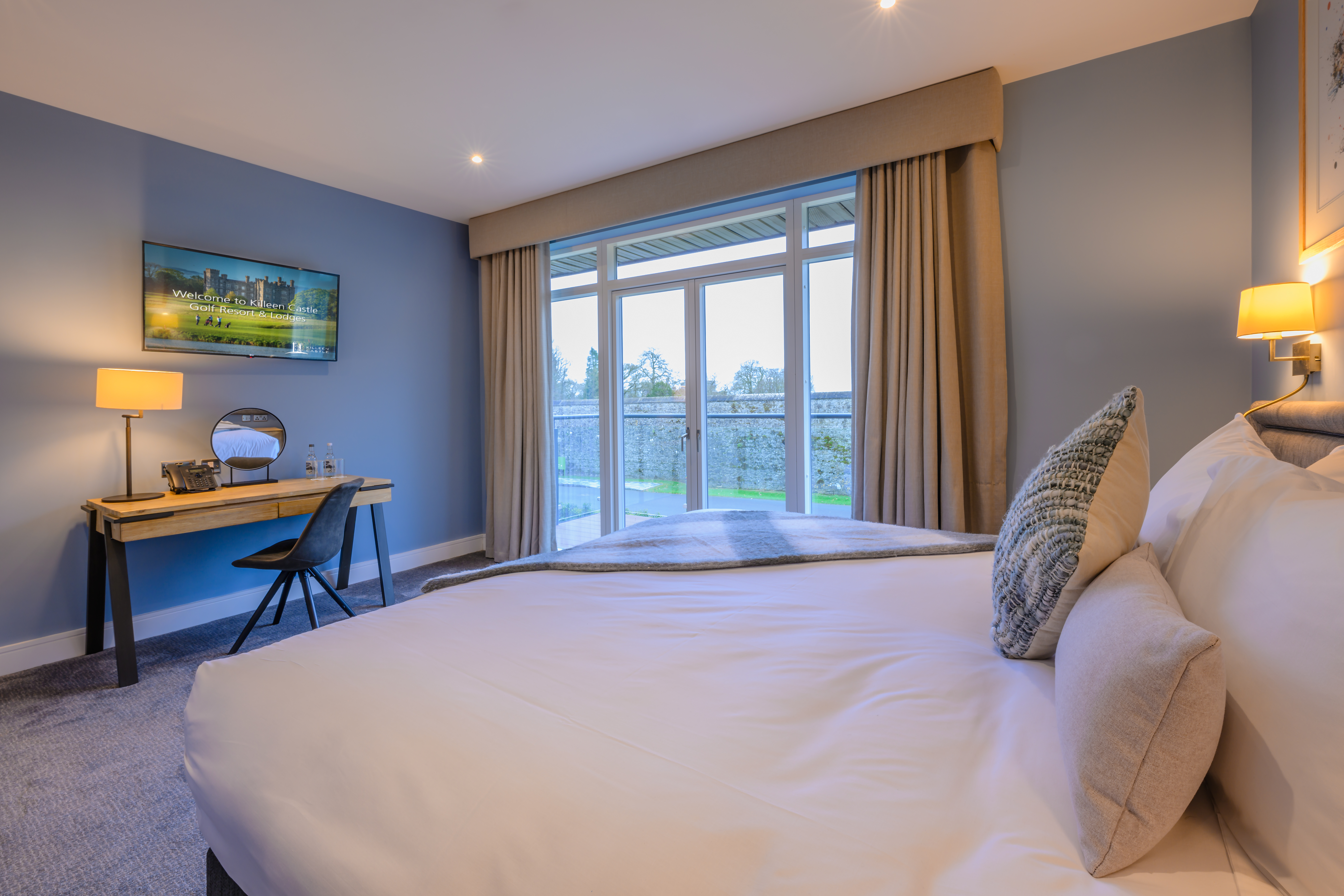 Killua castle self cat